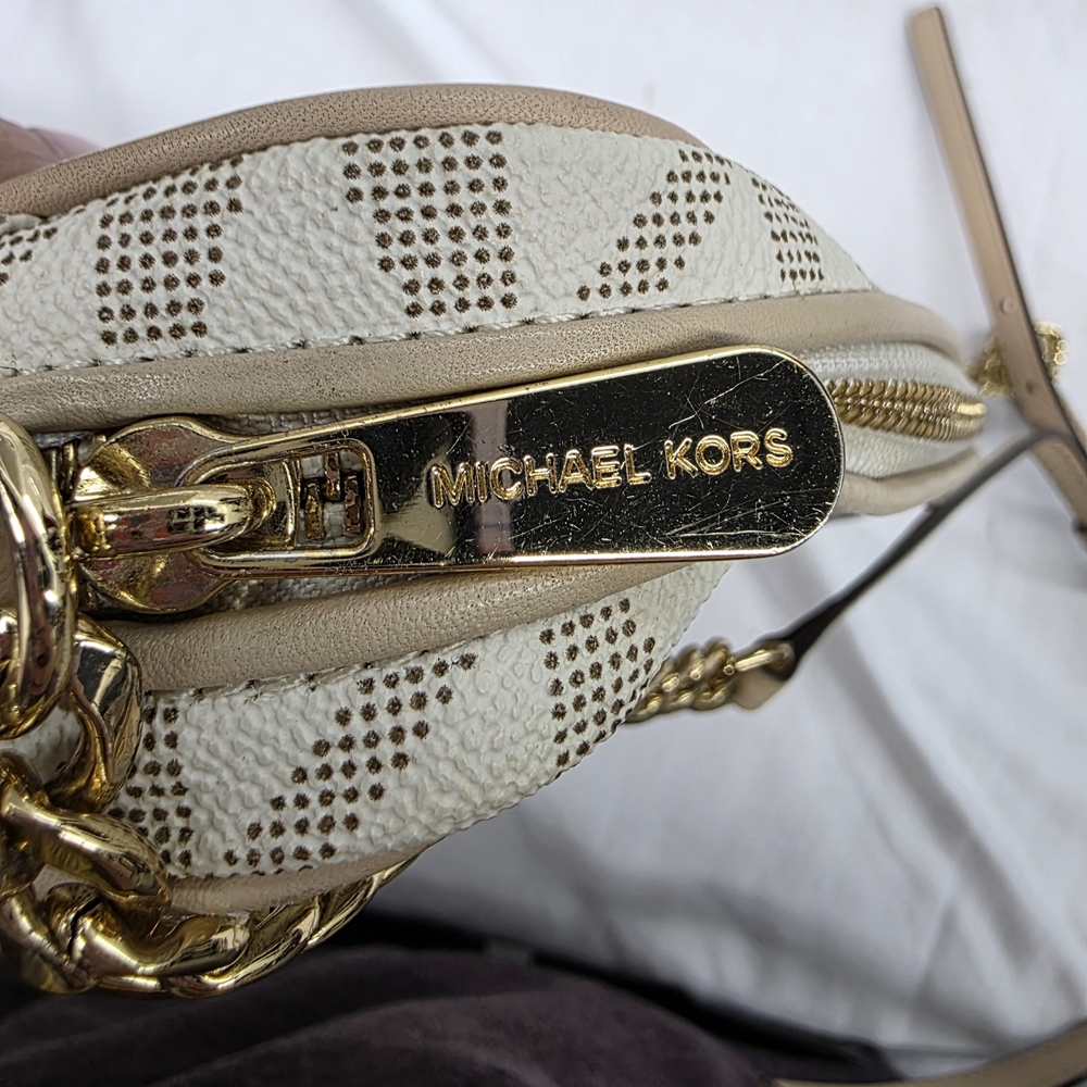 Michael Kors Cream Logo Crossbody Bag with Gold Hardware - Picture 6 of 9